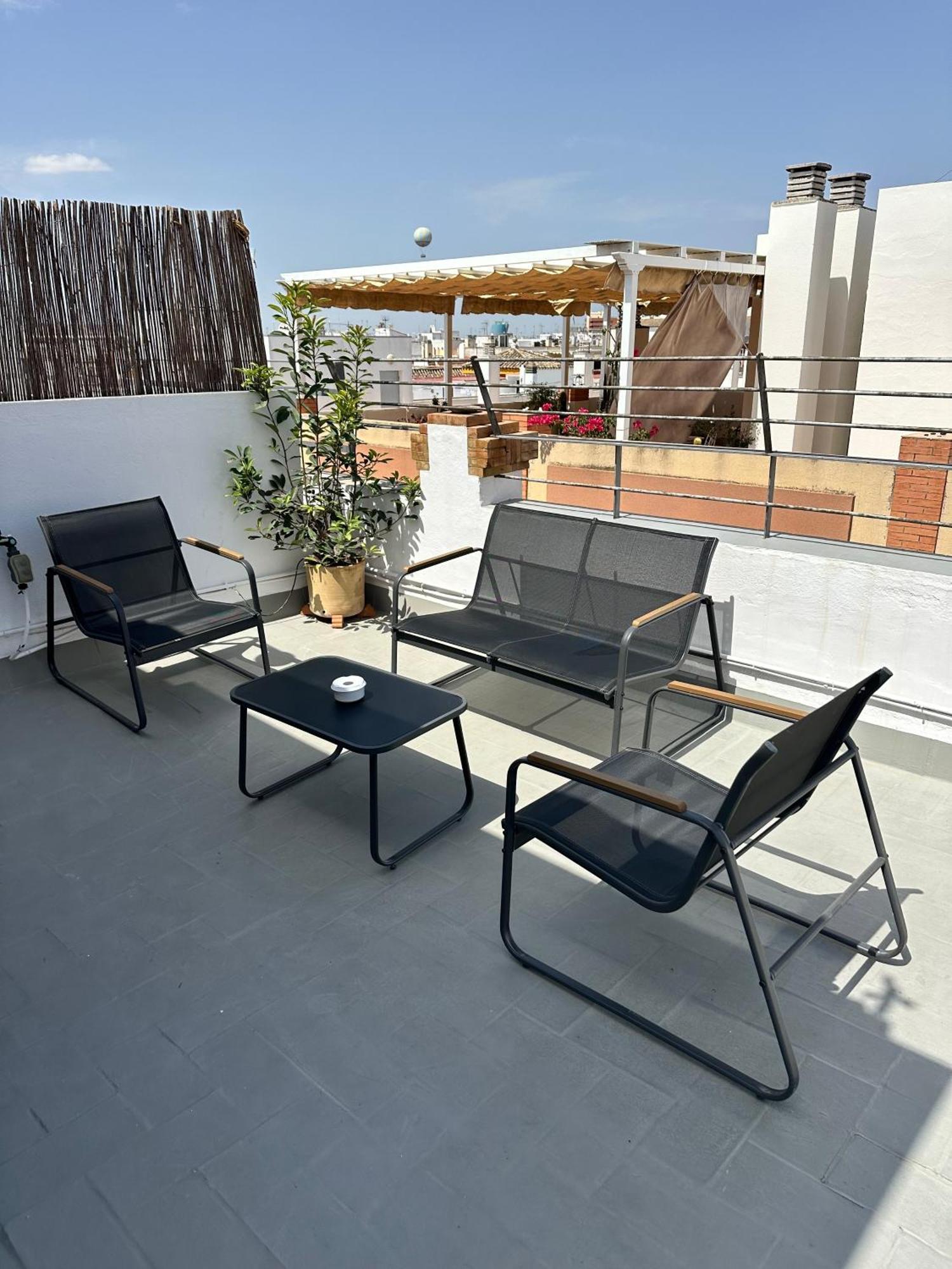 Almazen Apartamentos, Arrayan 23 Севилья Экстерьер фото