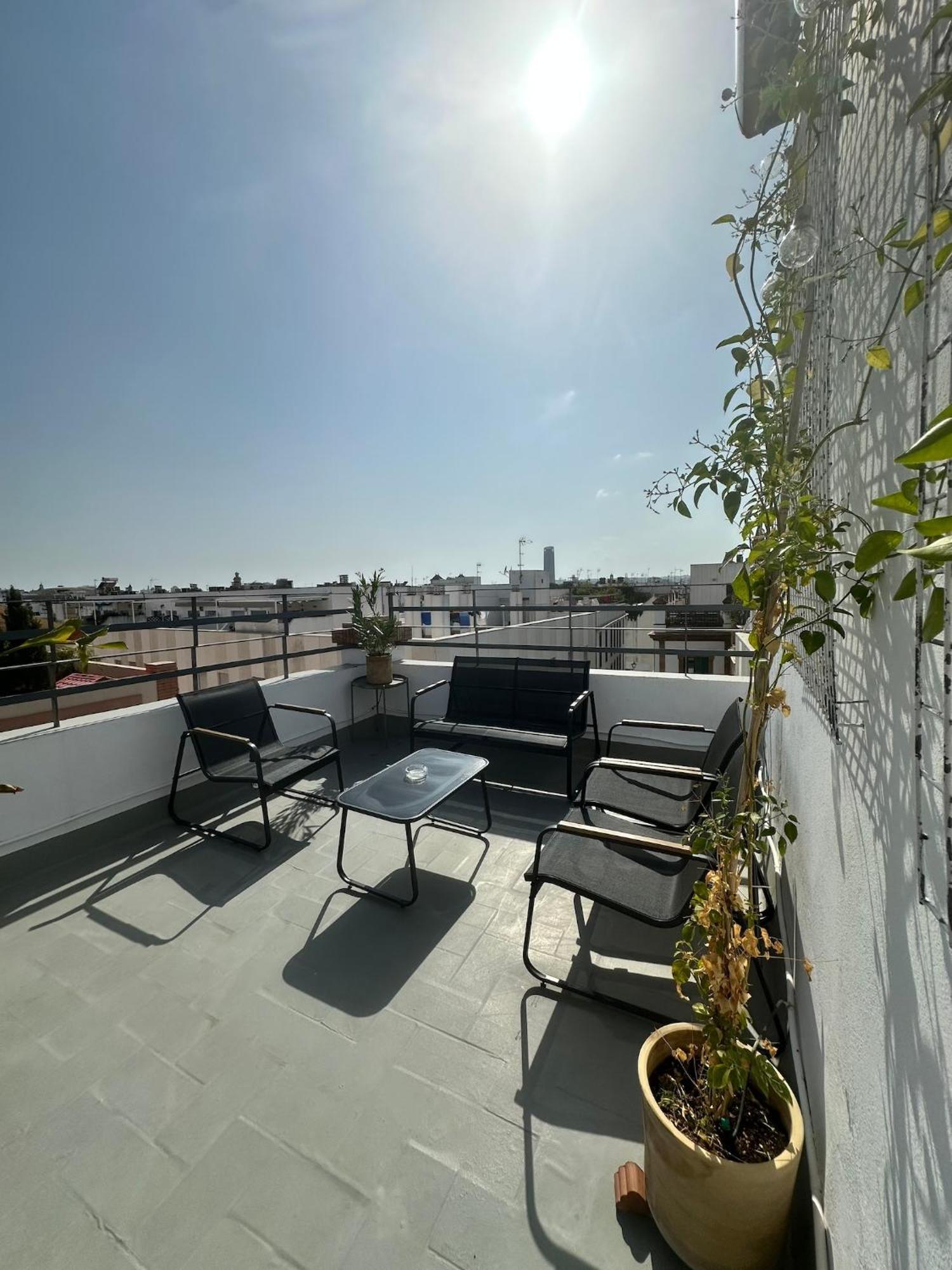 Almazen Apartamentos, Arrayan 23 Севилья Экстерьер фото