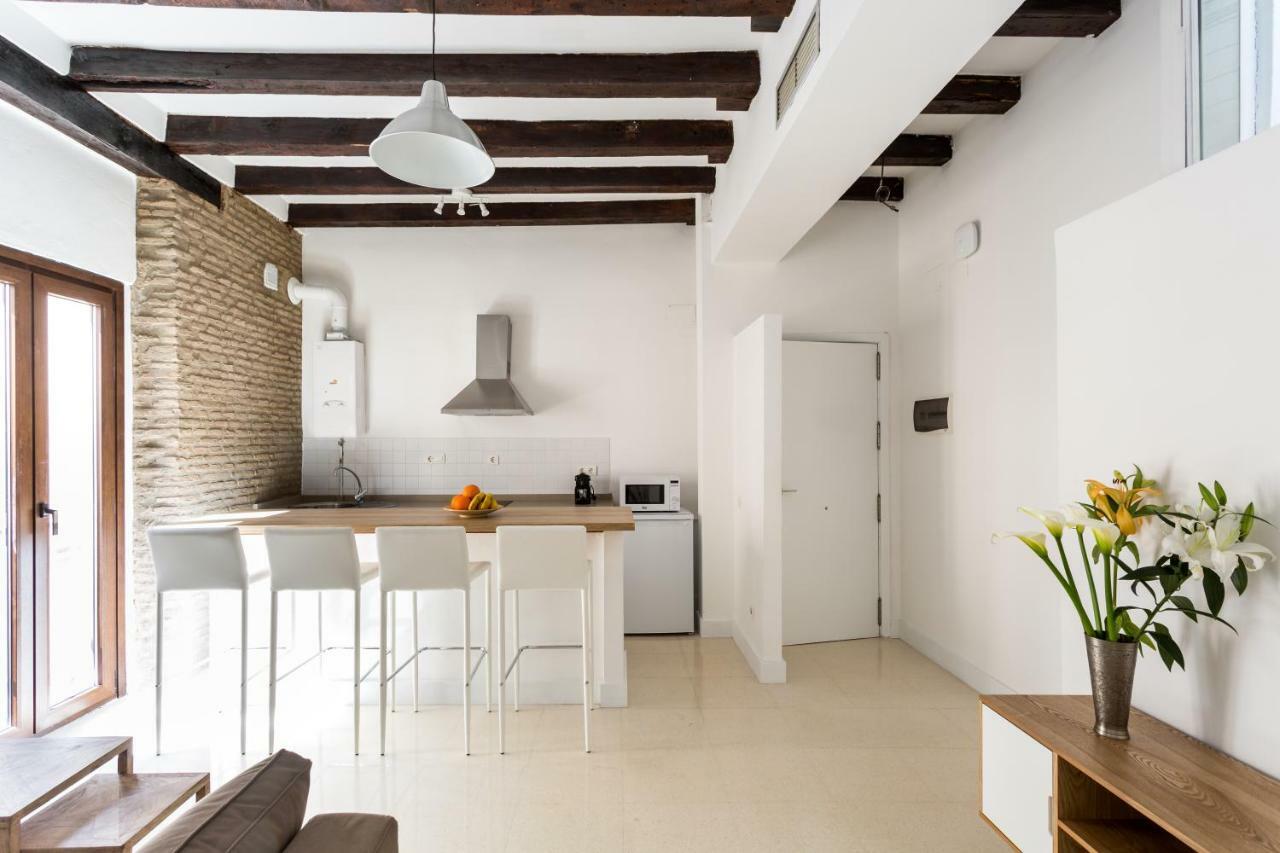 Almazen Apartamentos, Arrayan 23 Севилья Экстерьер фото