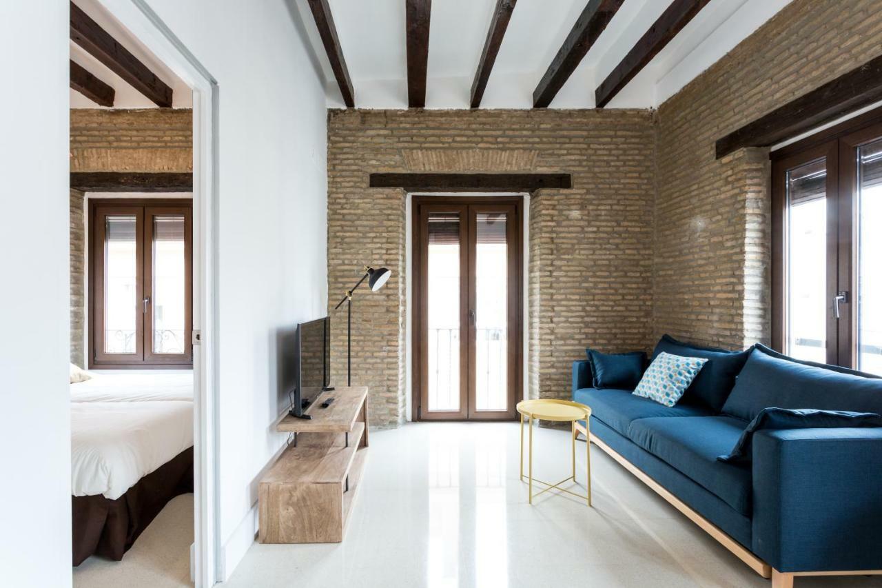 Almazen Apartamentos, Arrayan 23 Севилья Экстерьер фото