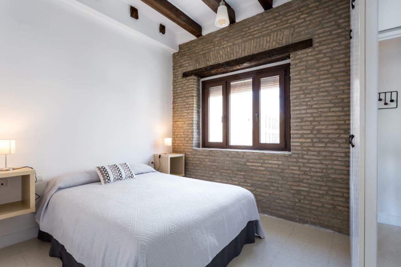 Almazen Apartamentos, Arrayan 23 Севилья Экстерьер фото