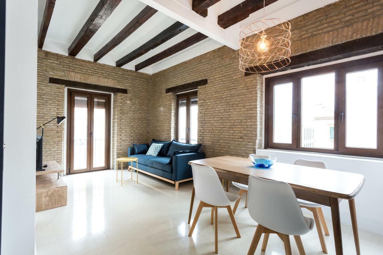 Almazen Apartamentos, Arrayan 23 Севилья Экстерьер фото
