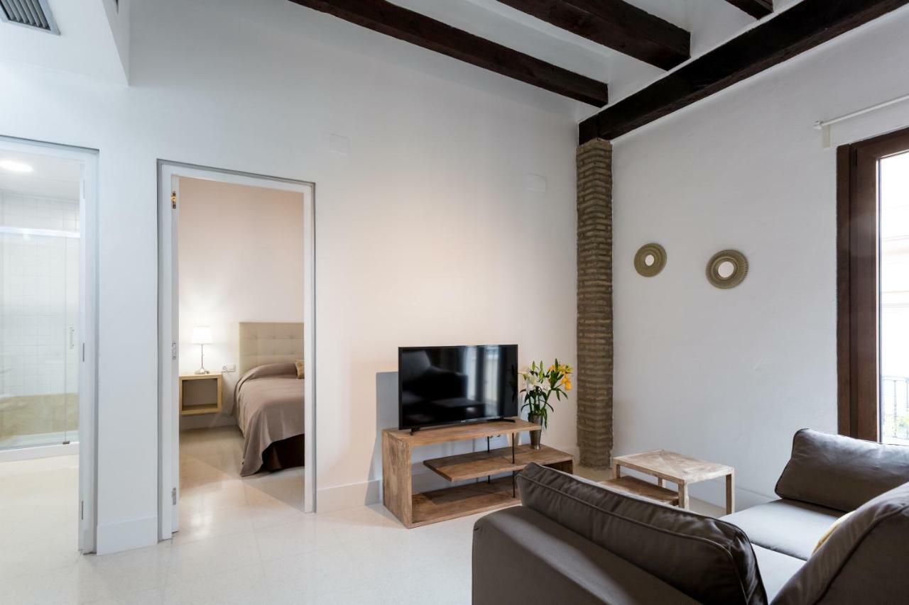Almazen Apartamentos, Arrayan 23 Севилья Экстерьер фото