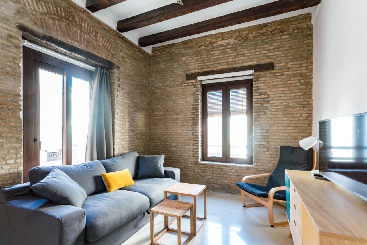 Almazen Apartamentos, Arrayan 23 Севилья Экстерьер фото